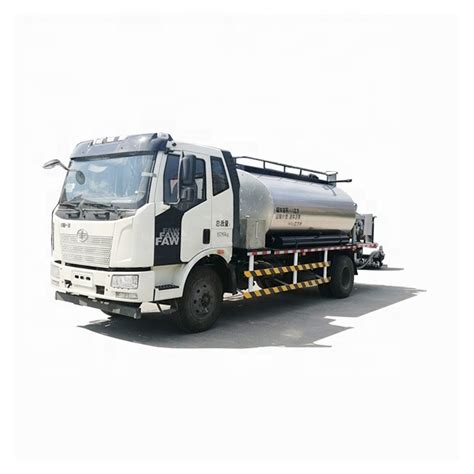 5000 Liter Bitumen Road Distributor Sprayer China Bitumen Sprayer And