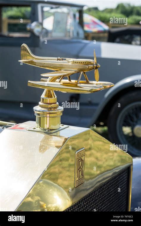 Radiator Cap Ornament Hi Res Stock Photography And Images Alamy