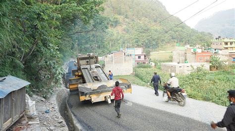 मङ्गला गाउँपालिकाको केन्द्र बाबियाचौरमा सडक पुगेको २० वर्षपछि कालोपत्र