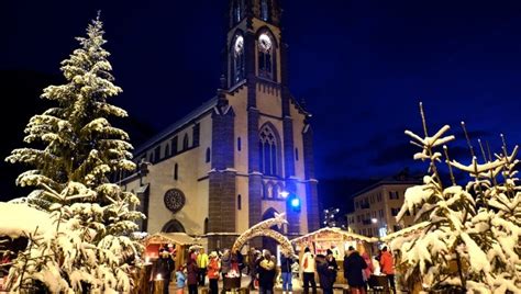 Villaggio Sotto L Albero Predazzo Ice Skating A Predazzo Crushsite It