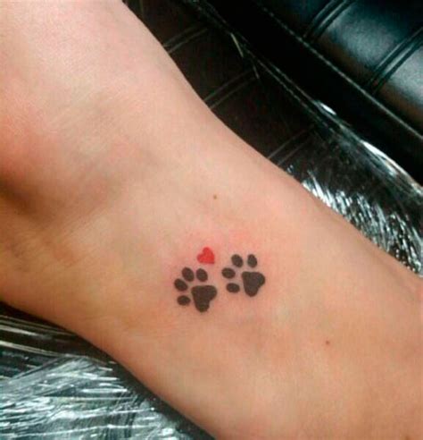 Tatuajes de perros huellas siluetas patitas Cuál eliges FeelCats