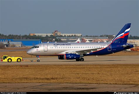 RA-89025 Aeroflot - Russian Airlines Sukhoi Superjet 100-95B Photo by ...