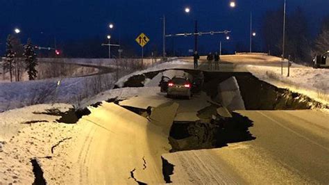 Fotos Y Videos De Los Daños Causados Por El Fuerte Terremoto En Alaska