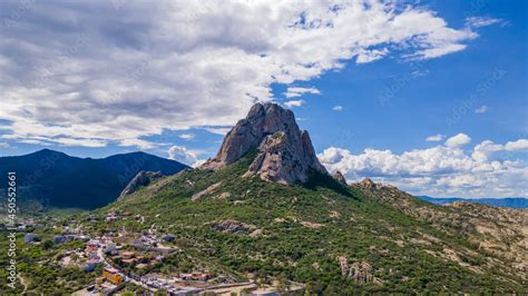 Vista A Rea De Uno De Los Monolitos M S Grandes Del Mundo La Pe A De