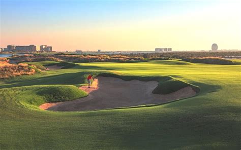 Yas Links Golf Course, the United Arab Emirates - GolfLux