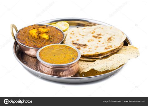 India Tradicional Thali Food Dal Makhani Servido Con Chapati Papad