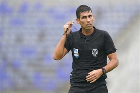 Visão Fábio Veríssimo arbitra pela segunda vez clássico entre FC