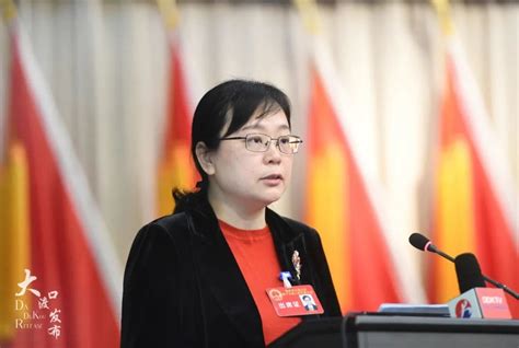 大渡口区区长张国智直升重庆市副市长 成重庆目前最年轻且唯一女副市长凤凰网重庆 凤凰网