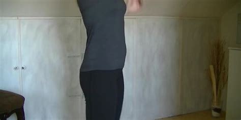 Vriendin Met Buttplug In Strakke Legging Op Dildo Fiets Tnaflix