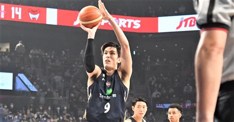 琉球ゴールデンキングスで遂にbリーグデビュー東京五輪日本代表の渡邉飛勇の未来に「ヒカリアレ」 バスケットボールニュース2for1