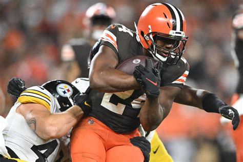 Browns’ physical running game, led by Nick Chubb, propels past Steelers ...