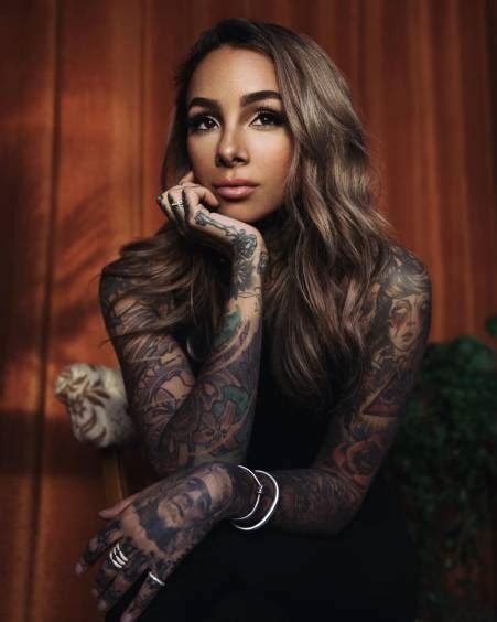 Know The Relationship Status And Net Worth Of Tattoo Artist Cleo