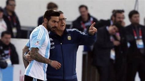 Teléfono Tata El Pocho Lavezzi llamó al técnico de la Selección