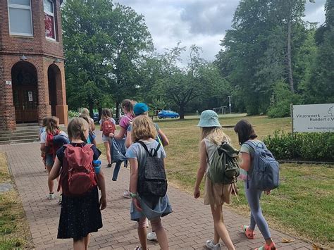 Spende an Vinzenzwerk persönlich übergeben Wilhelm Hittorf Gymnasium