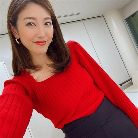 小澤陽子さんのインスタグラム写真 小澤陽子instagram「𝚊𝚝 𝚠𝚘𝚛𝚔☻ 金曜の今夜は、8ちゃんねるꙬ ・全力！脱力タイムズ ↓