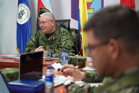 Fuerzas Militares De Colombia On Twitter Llegamos Al Comando