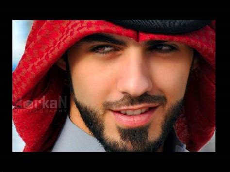 Omar Borkan Al Gala el fotógrafo que fue expulsado de Arabia por ser