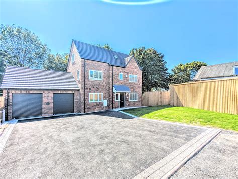 Breedon Close Kingsbury Tamworth B78 5 Bedroom Detached House For