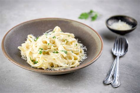 Classic Fettuccine Alfredo Recipe