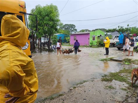 Canal 6 Honduras On Twitter NOTICIA Evacuan Completamente A Los