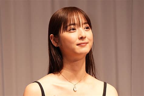 第2子妊娠中の佐々木希「w杯高まりますね 」 背後には広々自宅リビング「素敵な家」 Encount 2