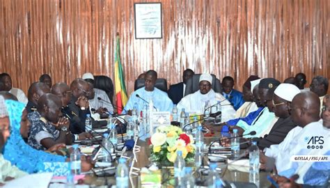 SENEGAL RELIGION SECURITE Magal De Touba 6 500 Policiers Et