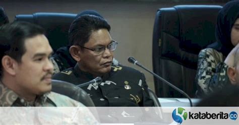 Camat Ujung Tanah Ikut Rapat Pansus Pembahasan Ranperda Kota Makassar