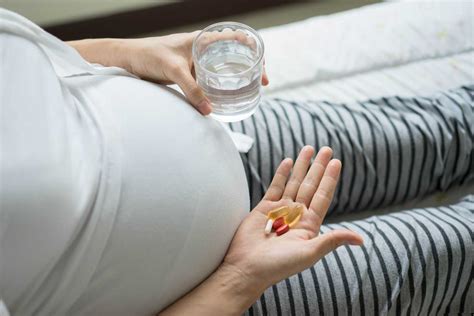 How To Choose Prenatal Vitamins During Pregnancy Being The Parent