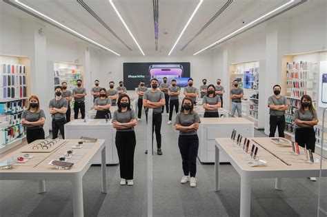 Power Mac Center Opens First Apple Premium Partner Store