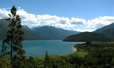 DESCUBRE EL LAGO PUELO DE LA PATAGONIA ARGENTINA