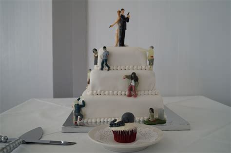 The Zombie Apocalypse Cake Coolest Cake Ever Wedding Reception In