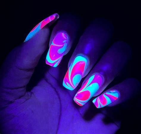 30 Gorgeous Glow In The Dark Halloween Nails To Steal The Show Dark