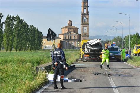 Incidente Reggio Emilia Oggi Schianto Tra Due Auto Un Morto E Due Feriti