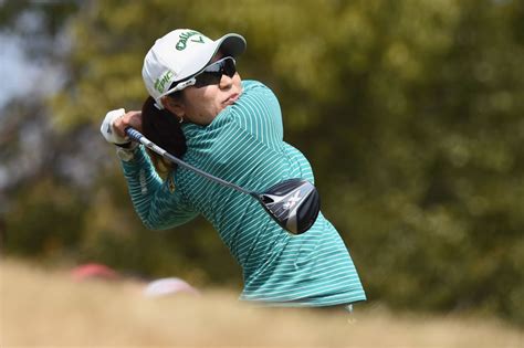 歴代チャンピオン比嘉真美子は1アンダー、7位タイ発進｜jlpga｜日本女子プロゴルフ協会