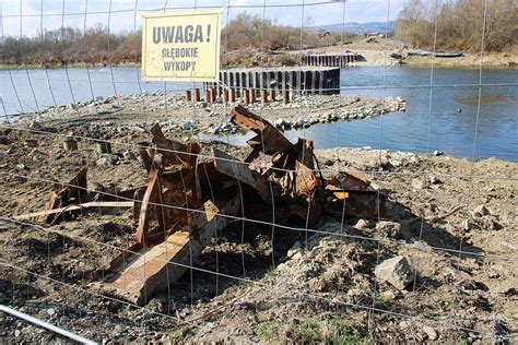 Nowy Sącz To może być przedwojenny most Czy znalezisko z Dunajca