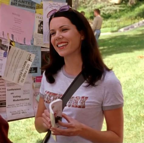 Lorelai Gilmore Icon And Pfp In 2022 Gilmore Girls Girlmore Girls Glimore Girls