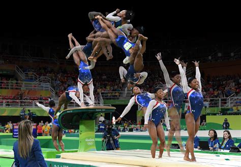 Frame By Frame Moves That Made Simone Biles Unbeatable The New York