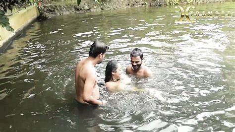 DIRTY BIG BOOBS BHABI BATH IN POND WITH HANDSOME DEBORJI OUTDOOR