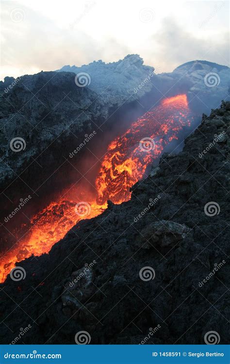 Mount Etna volcano editorial photo. Image of earthquake - 1458591