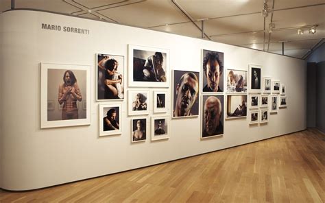 Pin Von Nina Masemann Auf Salon Fotoausstellung Ausstellung Ideen