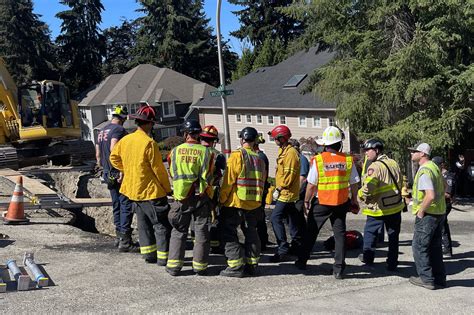 Man Dies After Trench Collapse At Construction Site In Renton Renton