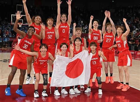 バスケ女子 日本は史上初の銀メダル 6連覇中の絶対女王・米国に屈する 東京五輪 デイリースポーツ Online