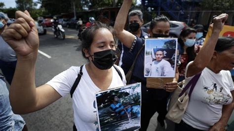 El Salvador The People Caught Up In The Gang Crackdown Bbc News