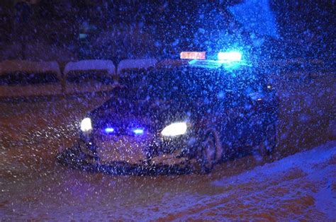 Uwaga Na Zmienne Warunki Atmosferyczne Noga Z Gazu Apeluj Policjanci