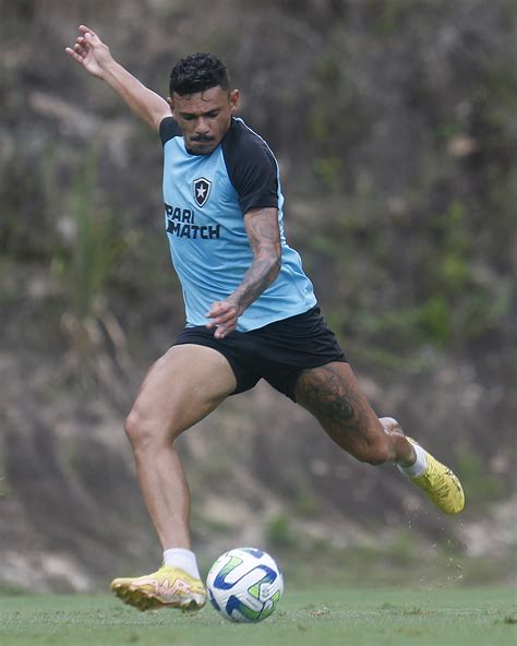 Contra o Brasiliense Botafogo voltará a contar Tiquinho e Marçal