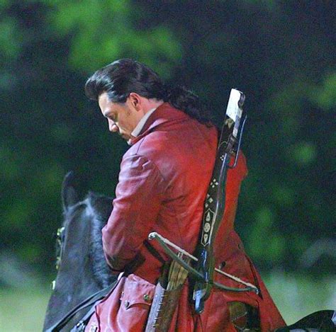 Luke Evans as Gaston Beauty and the Beast 2017 | Gaston beauty and the ...