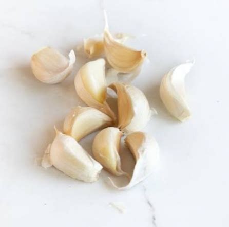 FRESH GARLIC 100 Gm Ekaeur Marketing Services Pvt Ltd