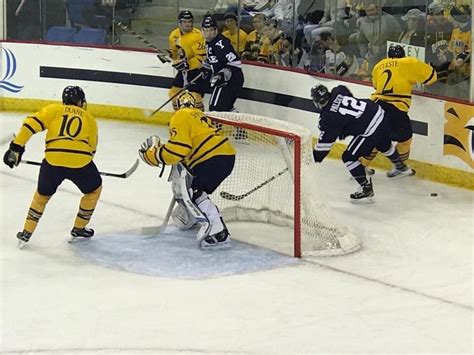 Bobcats Hockey Blog Quinnipiac Shuts Out Yale 3 0 Wins Heroes Hat