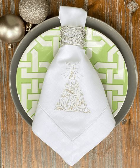 Elegant Christmas Tree Embroidered Cloth Napkins - Set of 4 napkins ...