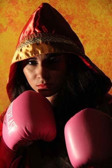 Brenda Flores La Bonita Boxer Profile Wiki Boxrec Women Boxing List